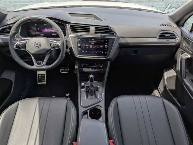 Certified 2023 Volkswagen Tiguan SE R-Line FWD image 16