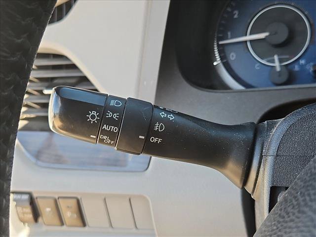 Used 2018 Toyota Sienna XLE w/ XLE Navigation Package FWD image 15
