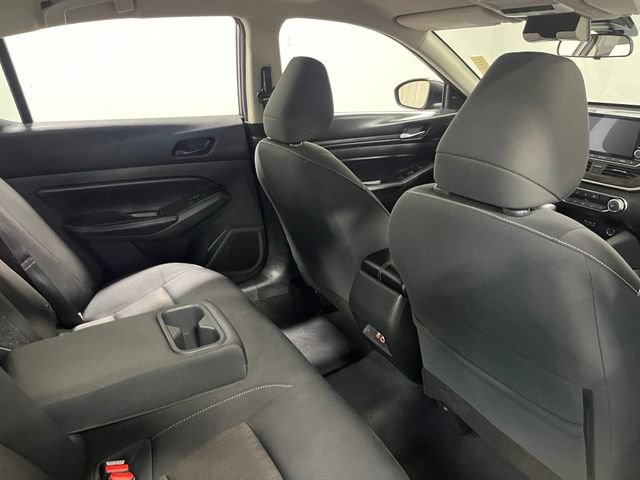 Used 2024 Nissan Altima 2.5 SV FWD image 14