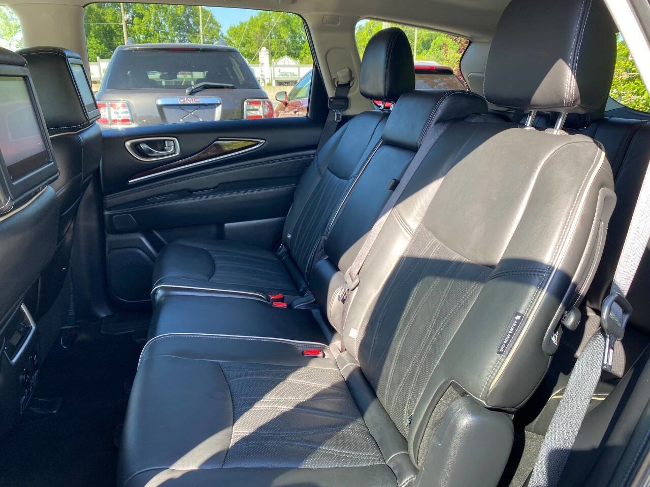 Used 2018 INFINITI QX60 Luxe w/ Deluxe Technology Package AWD/4WD image 10