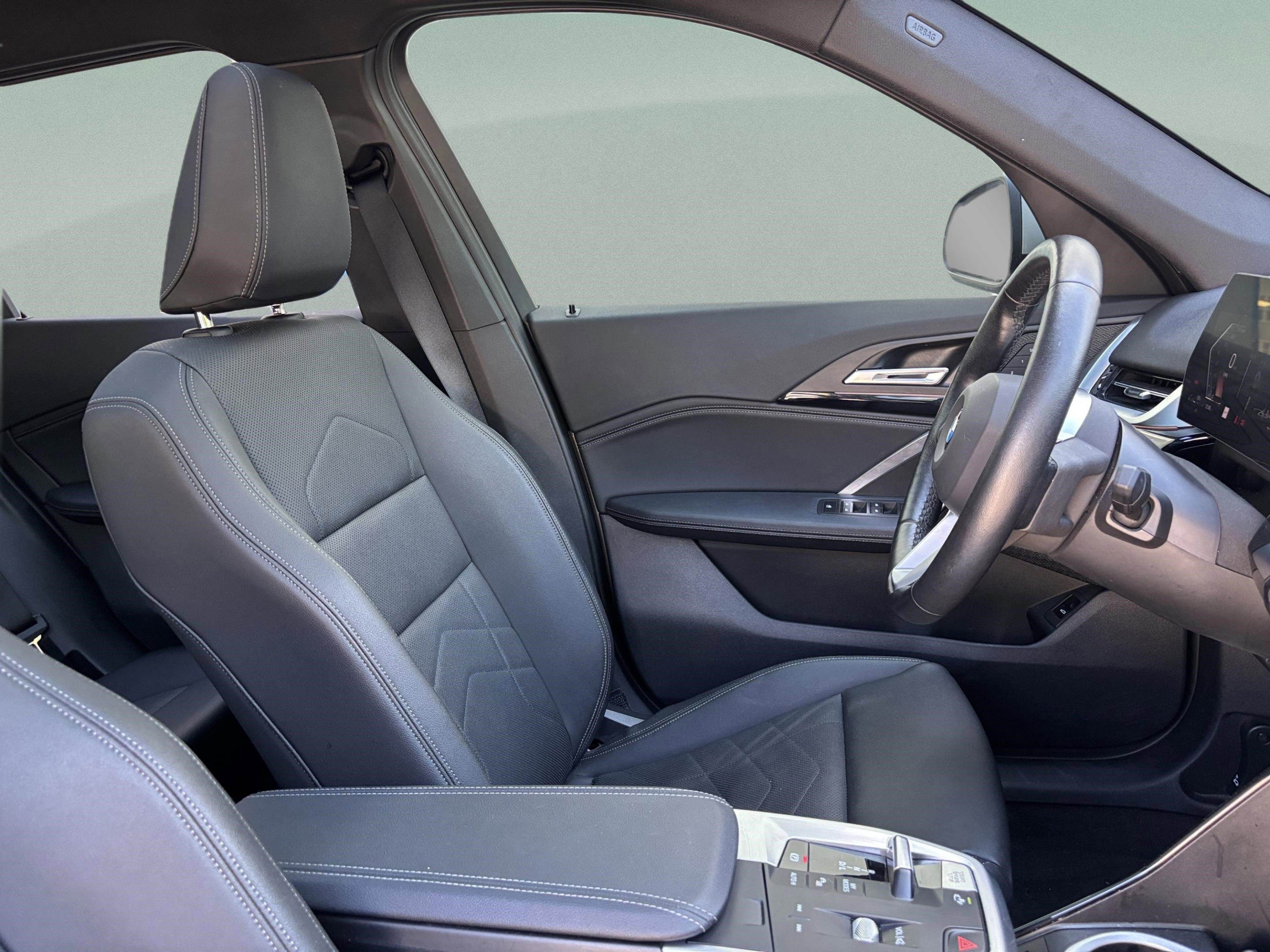 Used 2023 BMW X1 xDrive28i AWD/4WD image 23