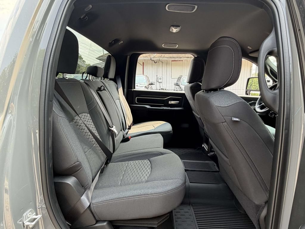 New 2026 RAM 2500 Big Horn AWD/4WD image 10