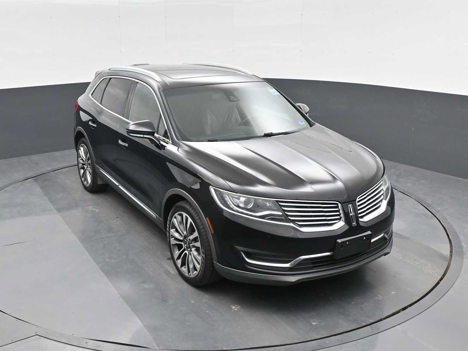 Used 2016 Lincoln MKX Reserve w/ Driver Assistance Package AWD/4WD image 21