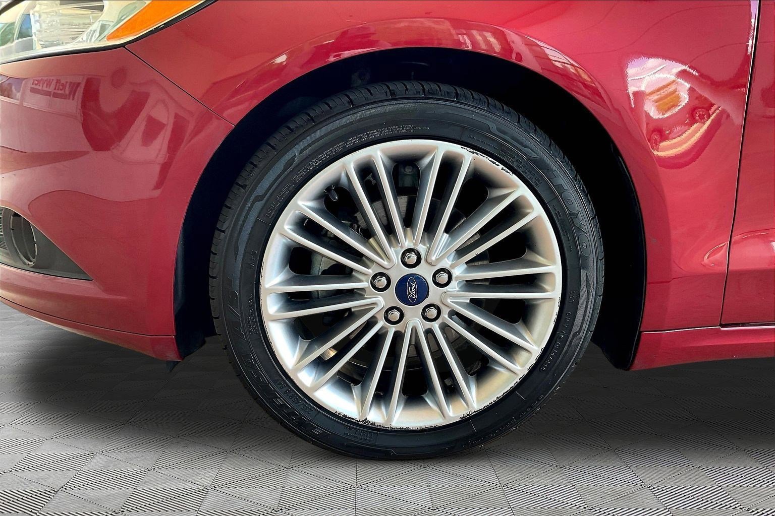 Used 2016 Ford Fusion SE w/ Equipment Group 202A FWD image 32