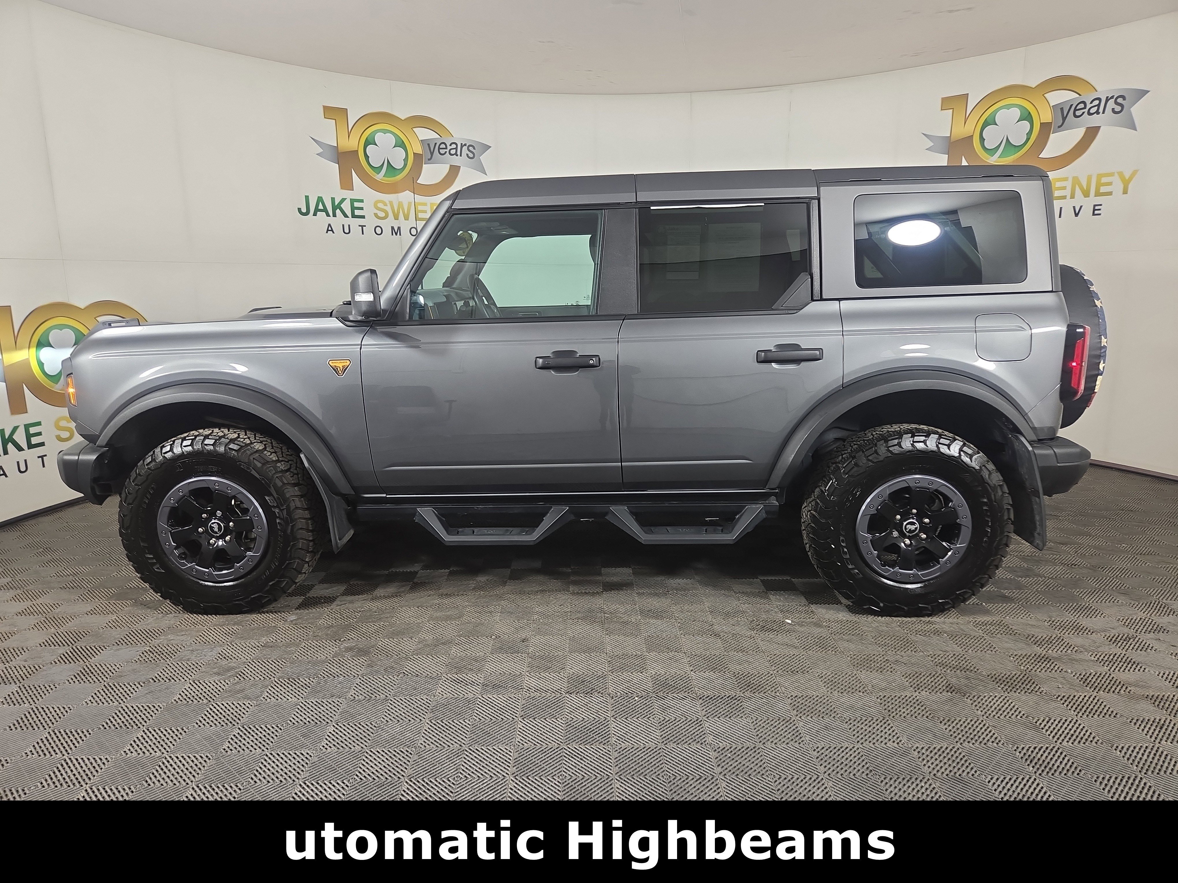Used 2022 Ford Bronco Badlands image 6