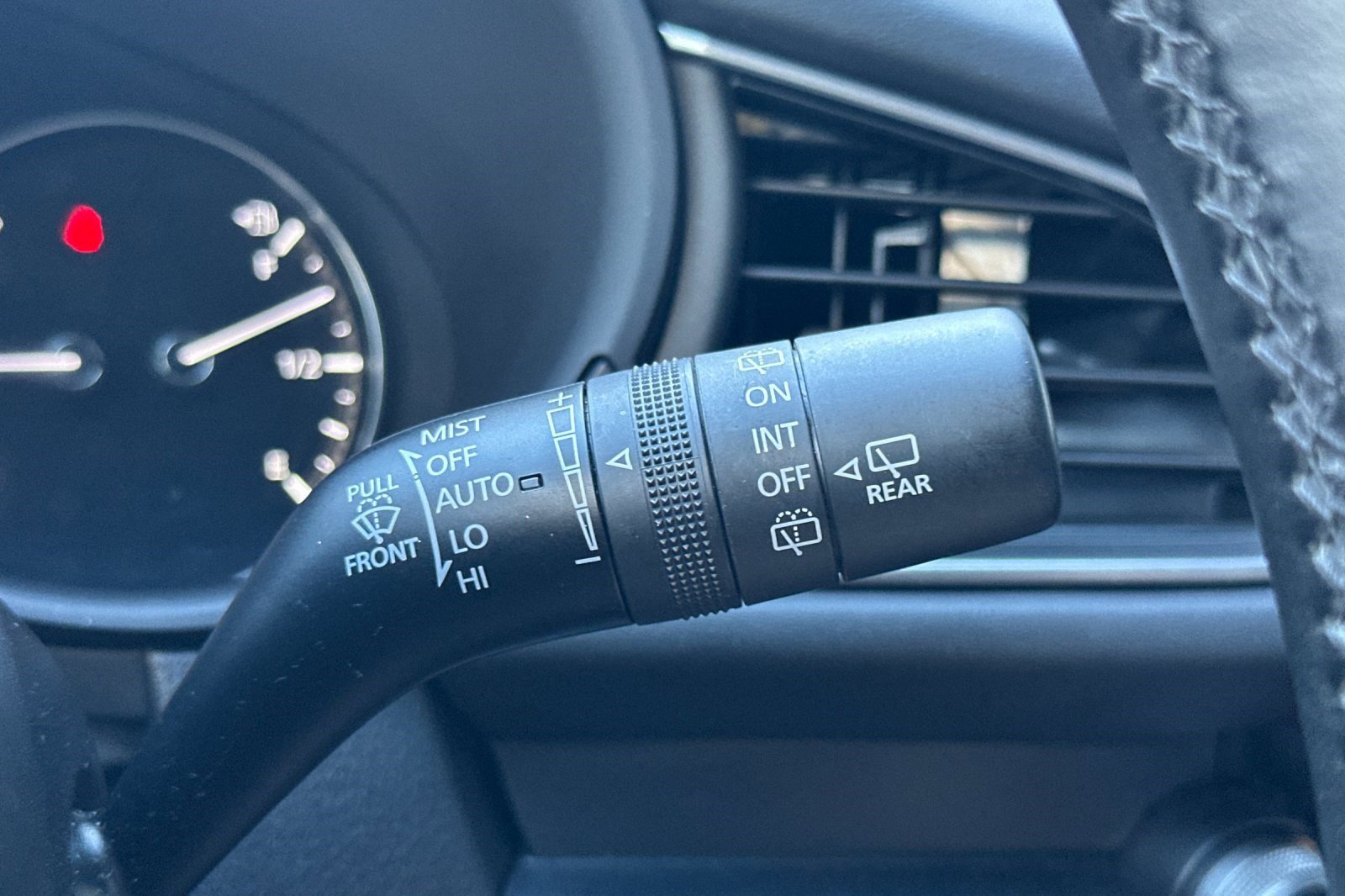 Used 2021 MAZDA CX-30 FWD 2.5 S w/ Select Package image 32