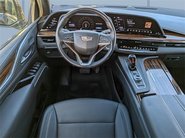 Used 2021 Cadillac Escalade Luxury image 16