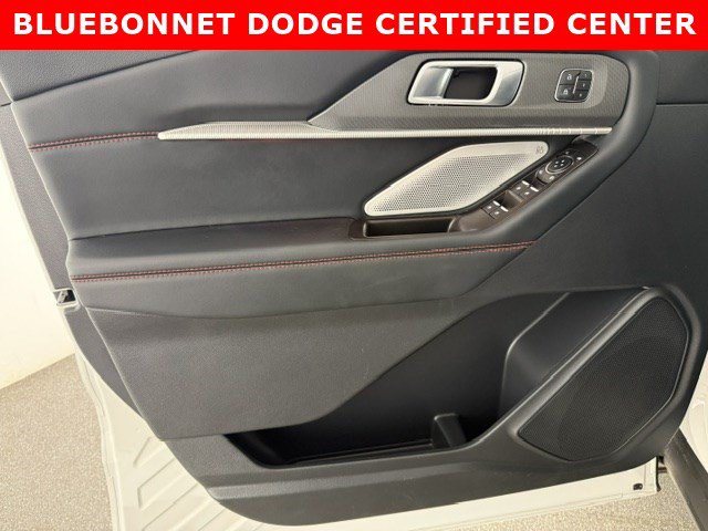 Used 2025 Ford Explorer ST RWD image 8