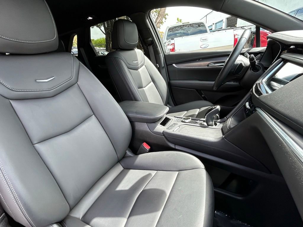 Used 2023 Cadillac XT5 Luxury image 36