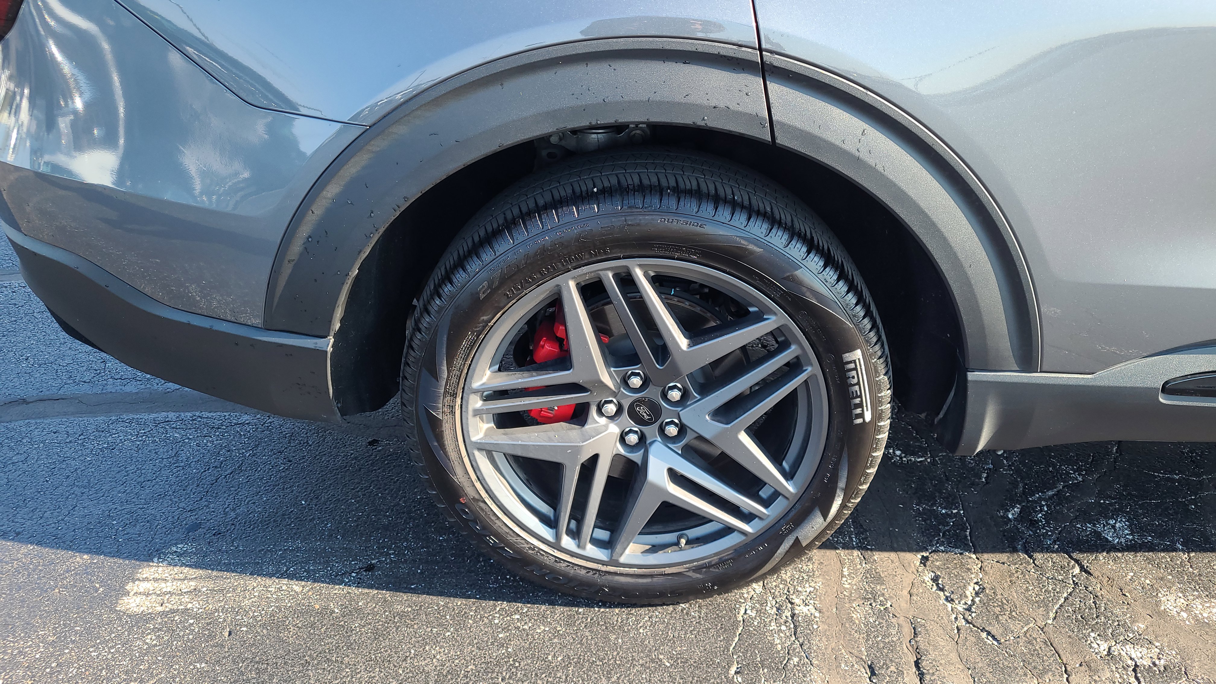 Used 2025 Ford Explorer ST w/ Sun And Sound Package AWD/4WD image 10