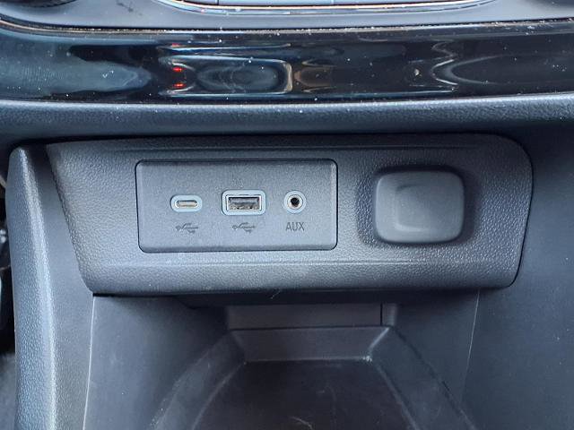 Used 2022 Buick Encore GX Preferred w/ Cold Weather Comfort Package image 8