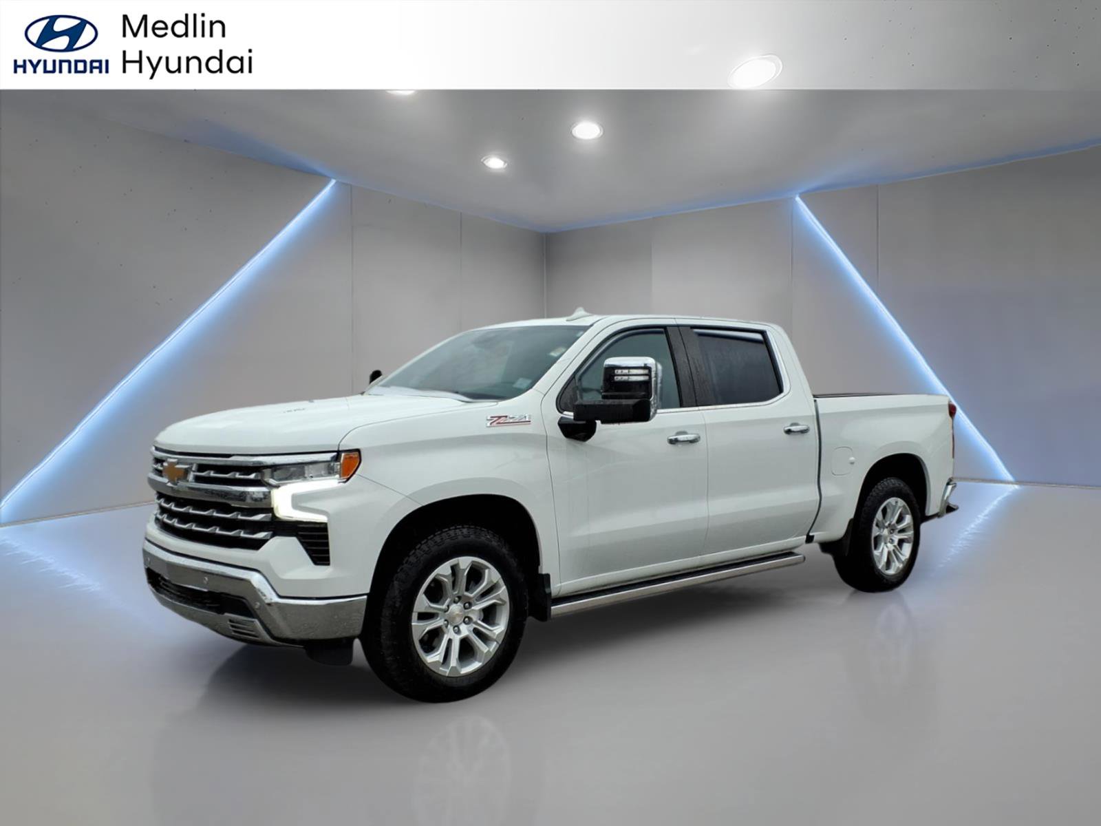 Used 2024 Chevrolet Silverado 1500 LTZ w/ Technology Package image 6