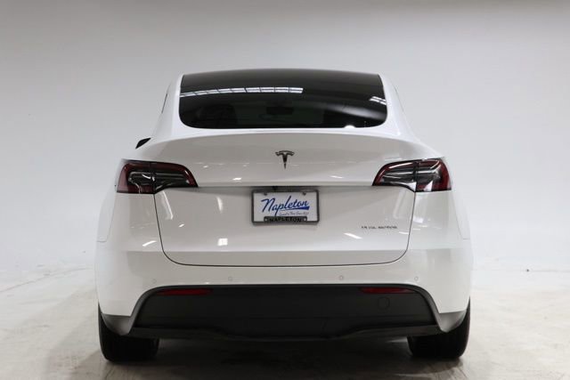 Used 2022 Tesla Model Y Long Range image 6