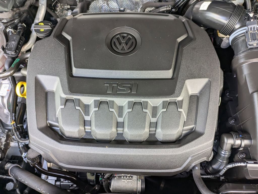 Used 2024 Volkswagen Tiguan Wolfsburg Edition image 35