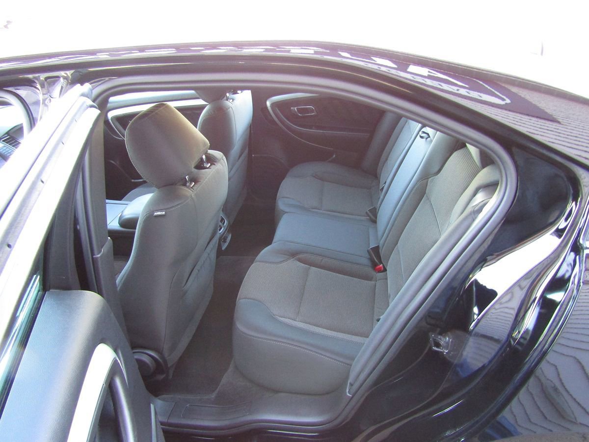 Used 2017 Ford Taurus SEL FWD image 5