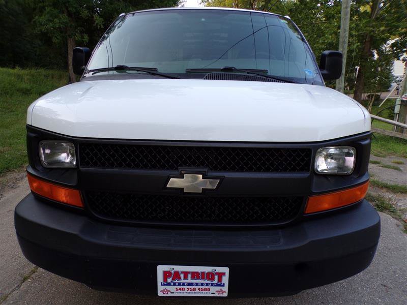 Used 2012 Chevrolet Express 2500 RWD image 2