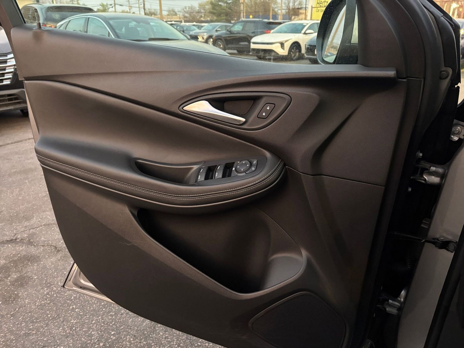 Used 2025 Buick Encore GX Preferred image 18