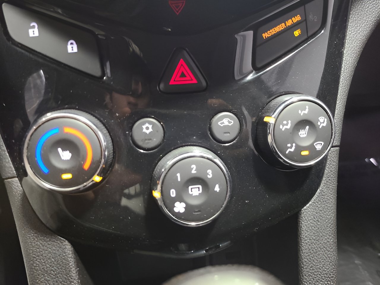 Used 2019 Chevrolet Sonic LT w/ Convenience Package FWD image 30