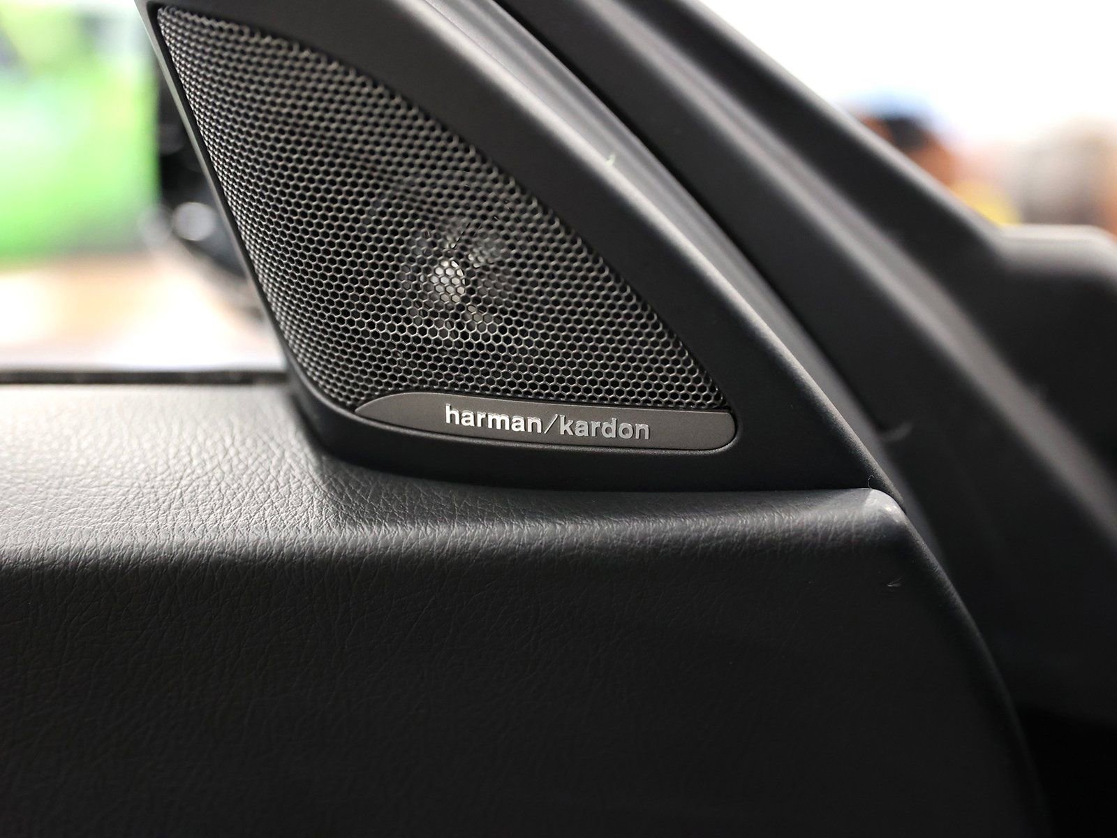 Used 2018 BMW M2 Base image 33