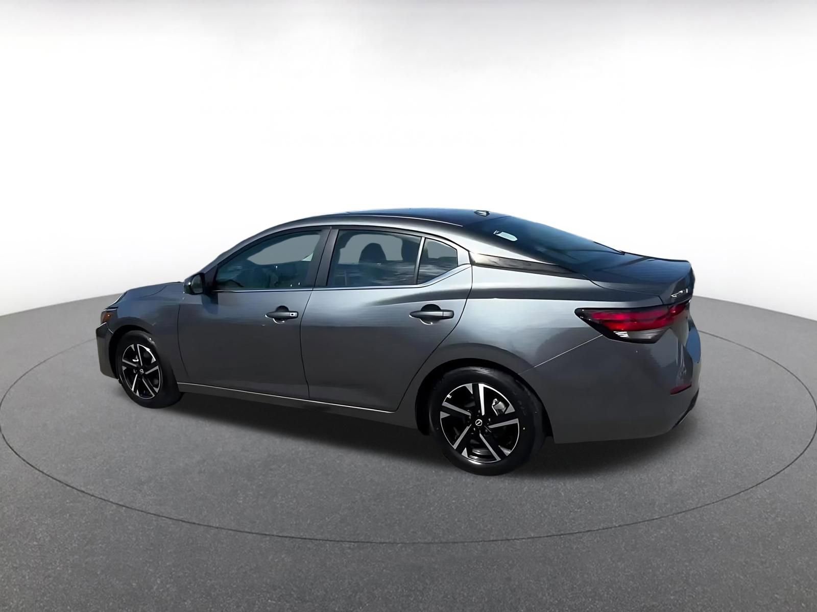 Used 2025 Nissan Sentra SV image 10