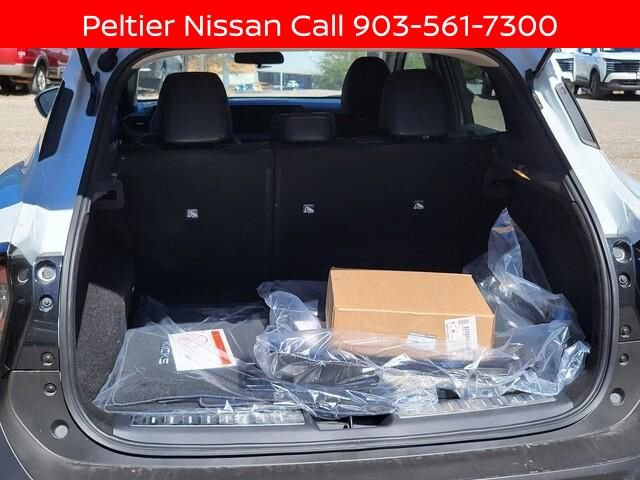 New 2025 Nissan Kicks SR w/ Illumination Package FWD image 7