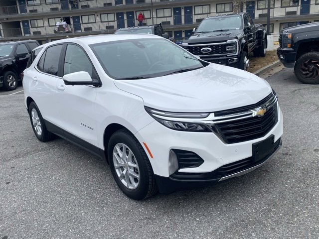 Used 2022 Chevrolet Equinox LT image 2