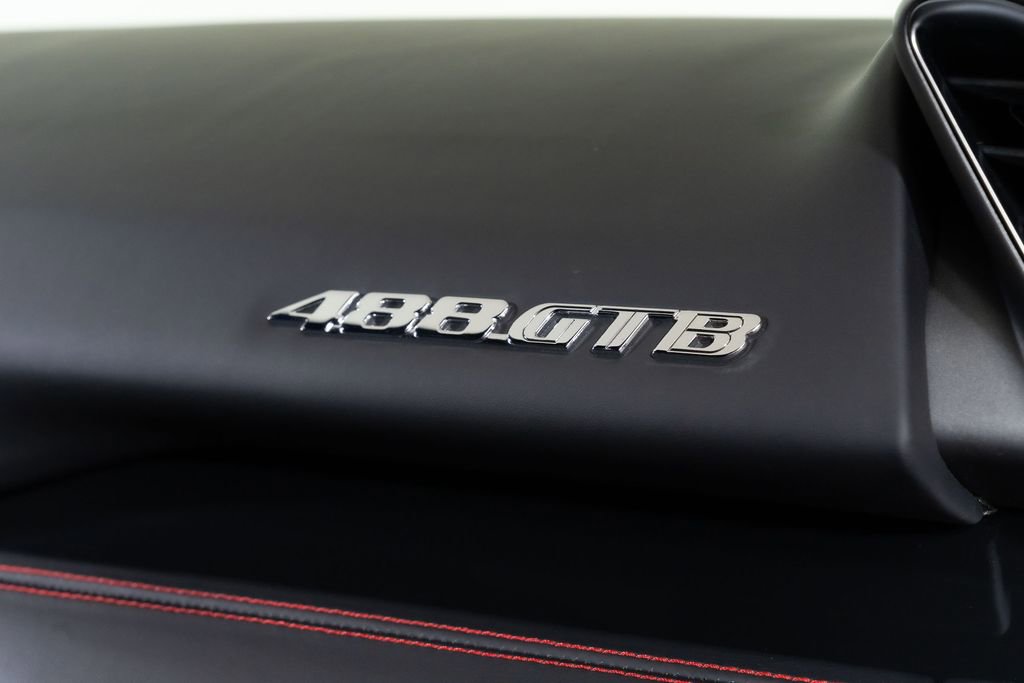 Used 2017 Ferrari 488 GTB RWD image 34