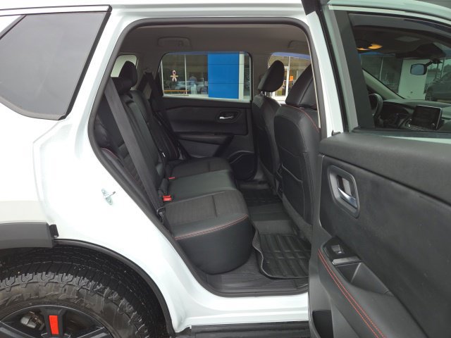 Used 2025 Nissan Rogue SV AWD/4WD image 50