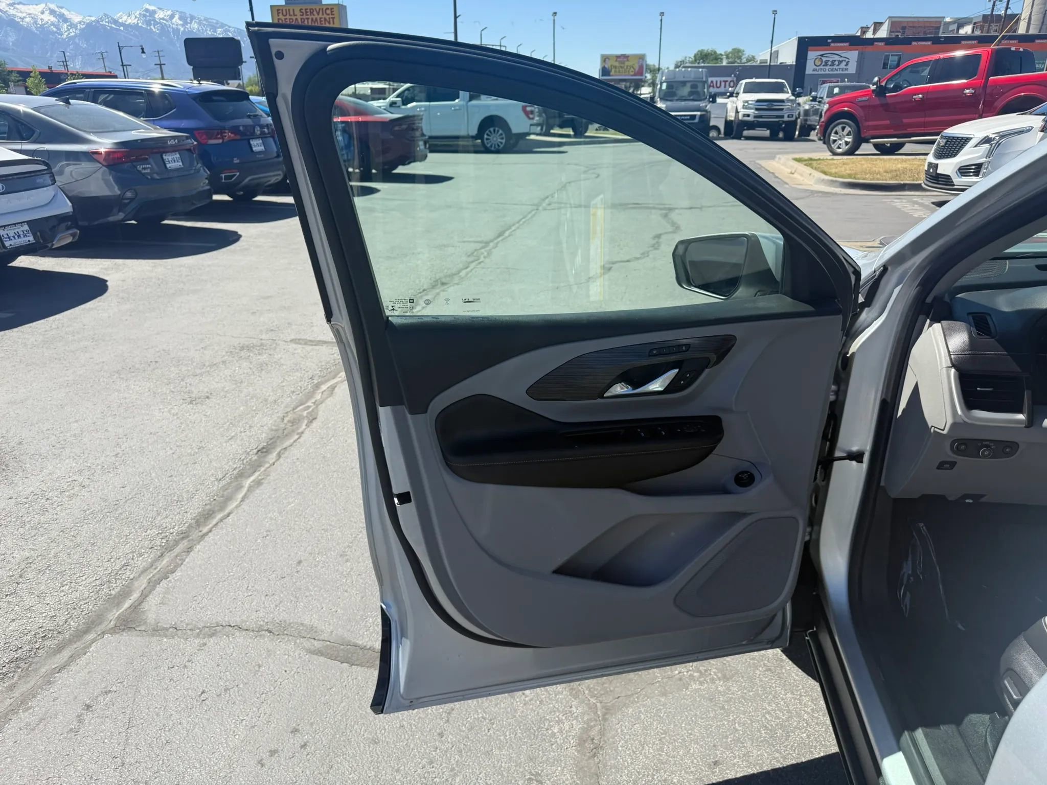 Used 2022 GMC Terrain SLT AWD/4WD image 18