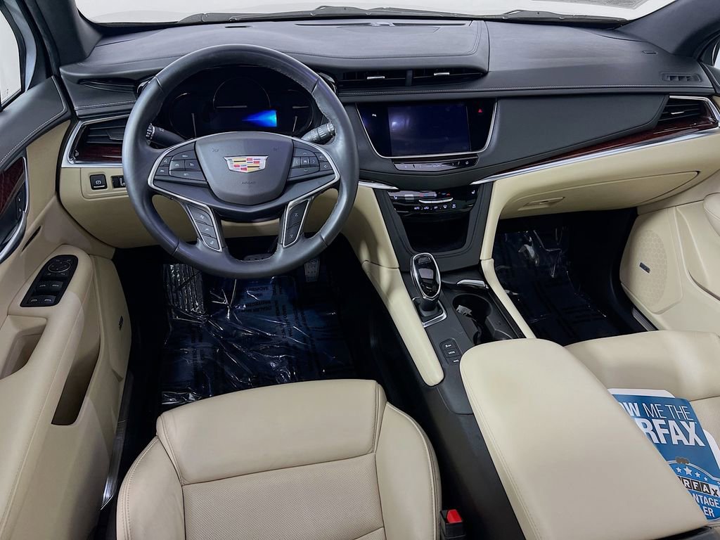 Used 2018 Cadillac XT5 Luxury w/ Driver Awareness Package image 23
