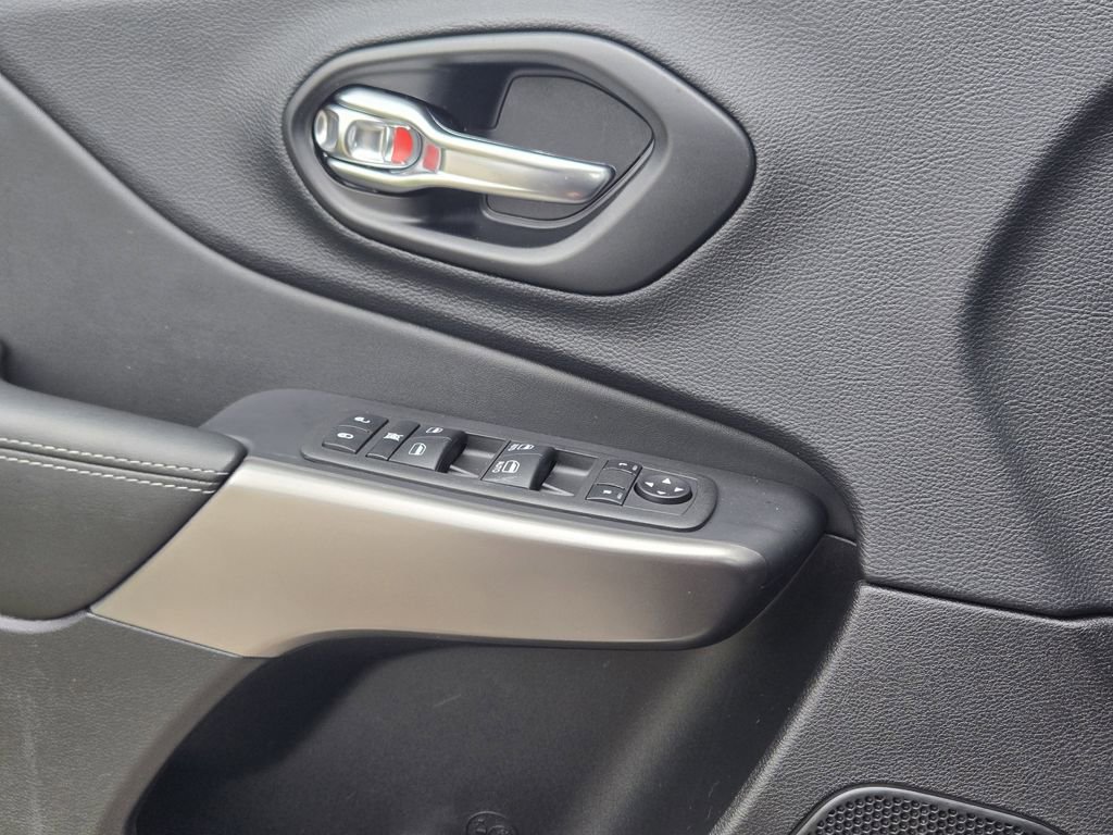 Used 2022 Jeep Cherokee Latitude Lux image 27