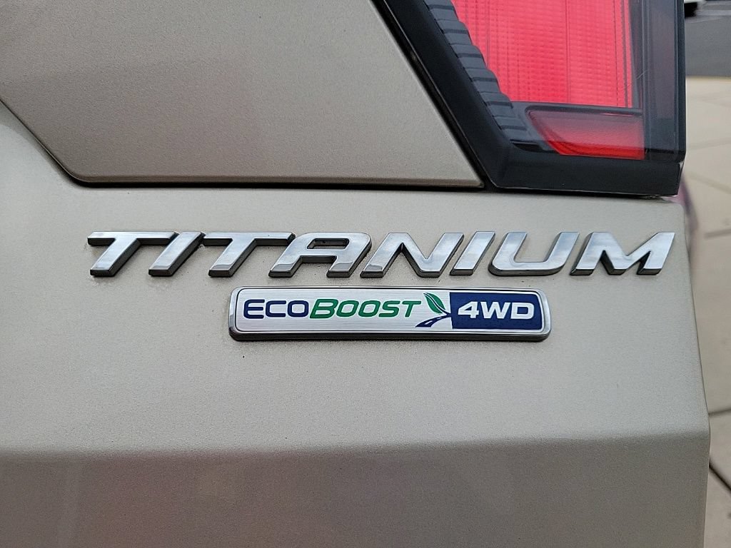 Used 2017 Ford Escape Titanium AWD/4WD image 9