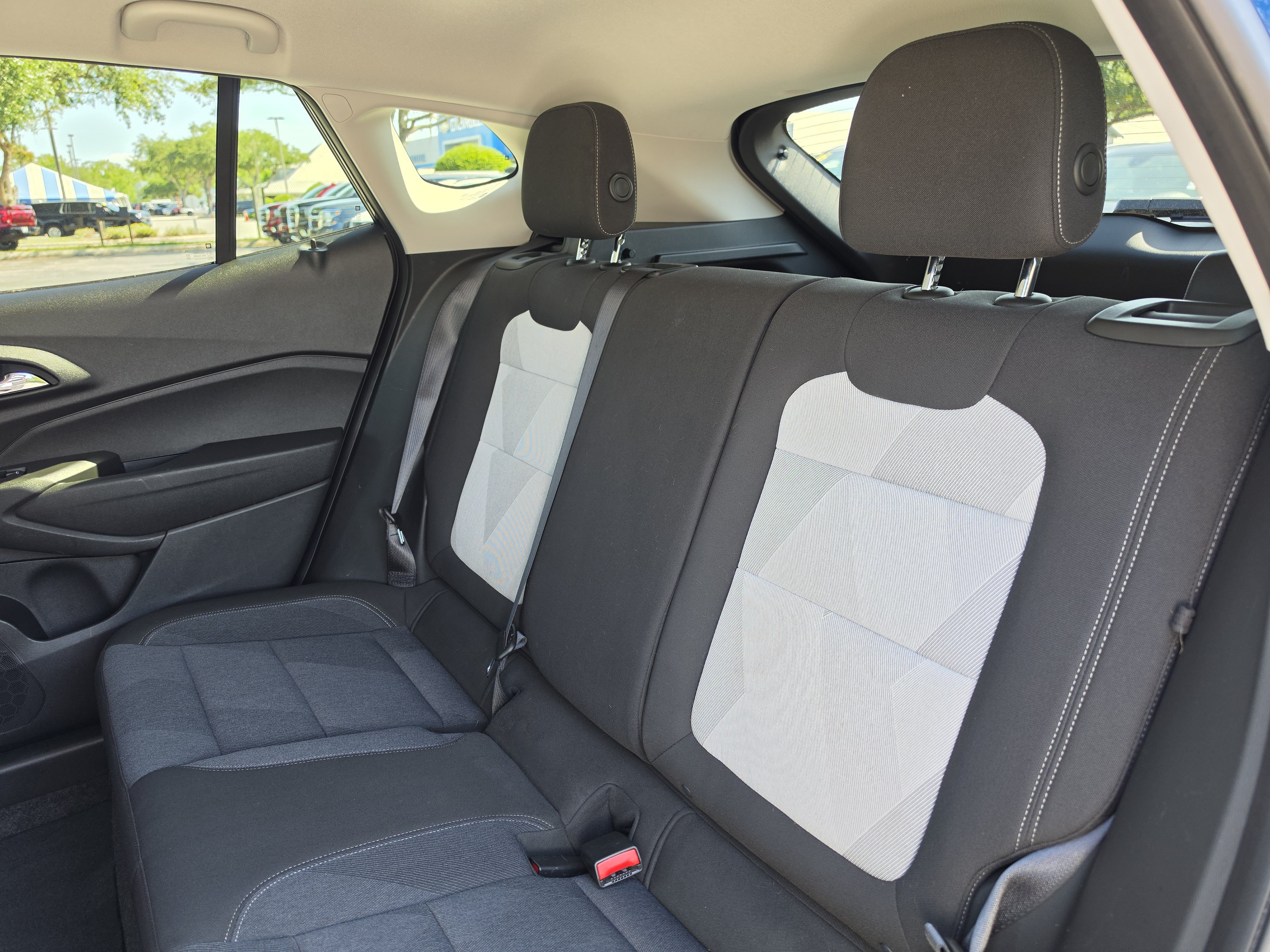 Certified 2024 Chevrolet Trax LS w/ LS Convenience Package FWD image 21