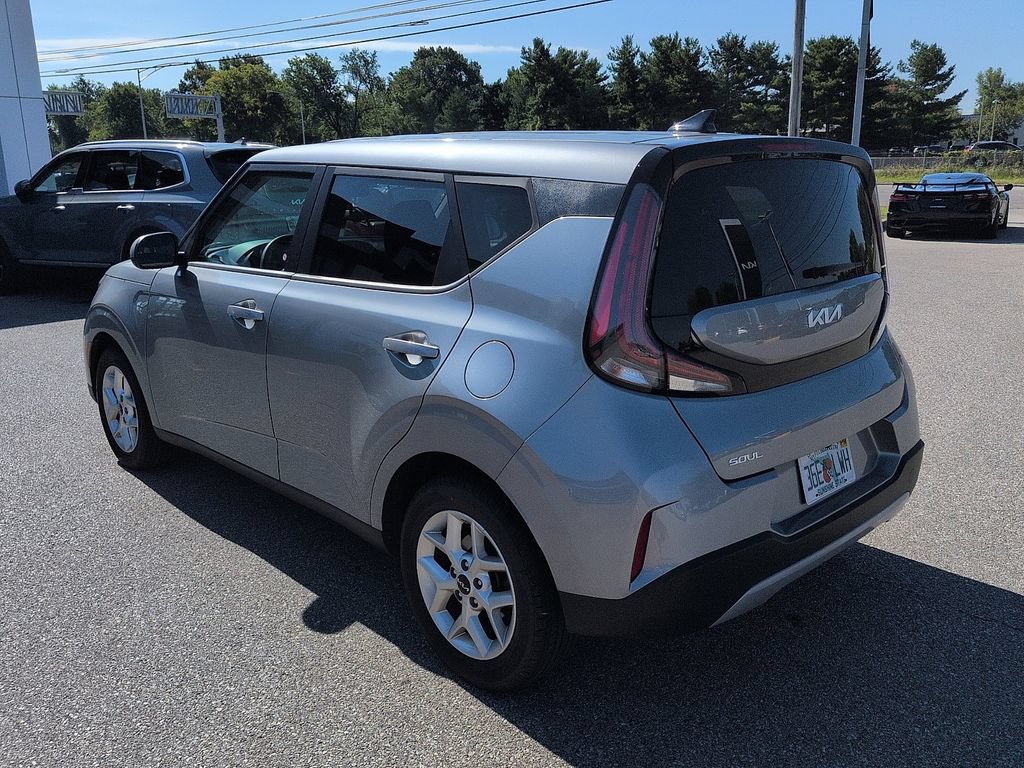 Certified 2024 Kia Soul LX w/ Option Group 015 FWD image 5