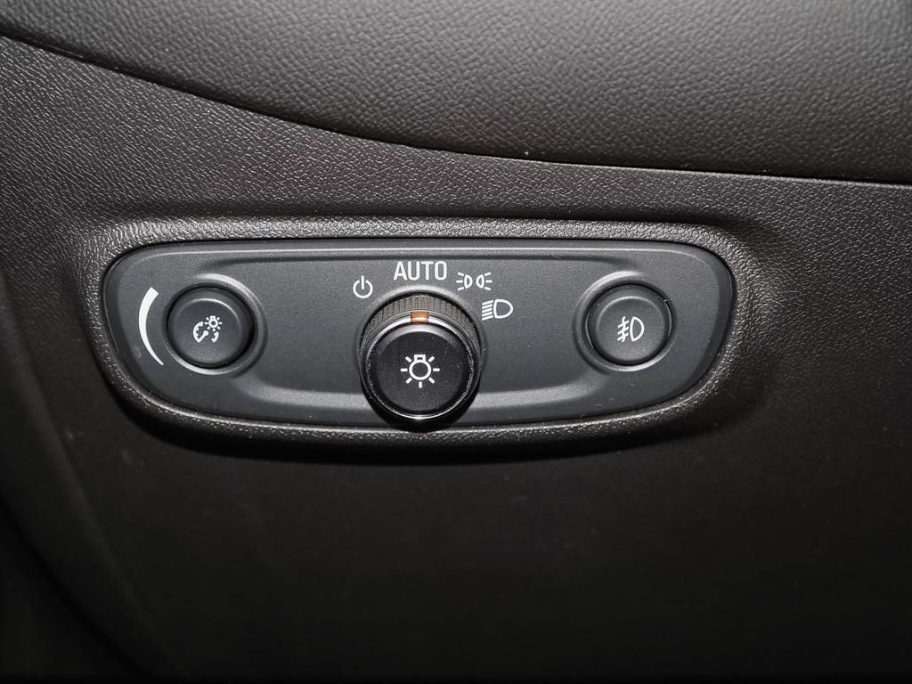 Used 2020 Chevrolet Equinox LT image 30