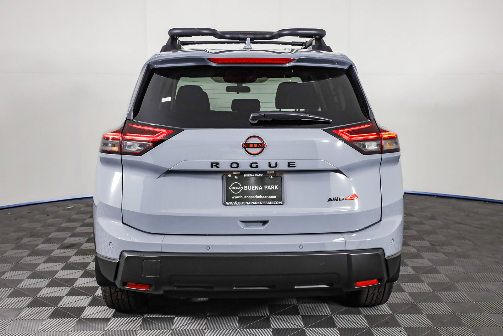 Used 2025 Nissan Rogue SV AWD/4WD image 7