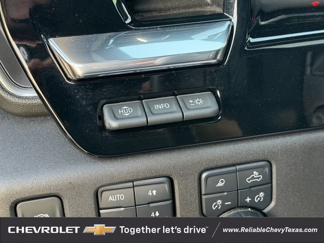 Used 2025 Chevrolet Silverado 1500 High Country w/ High Country Premium Package AWD/4WD image 26