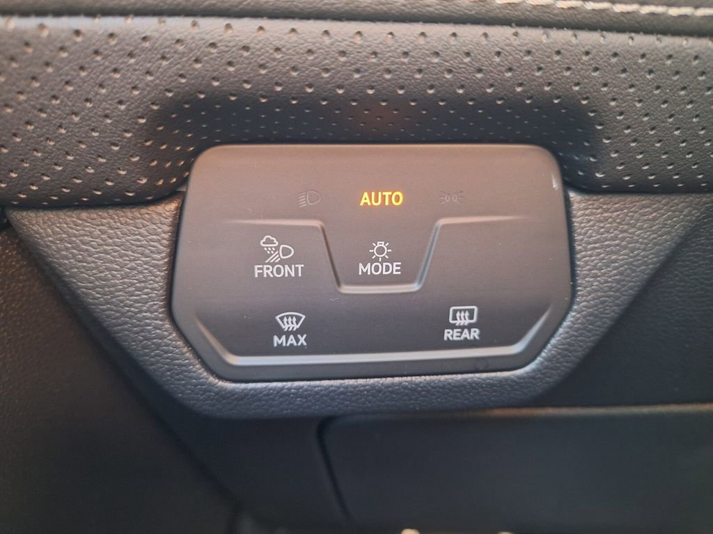 New 2026 Volkswagen Atlas Cross Sport SEL R-Line image 12