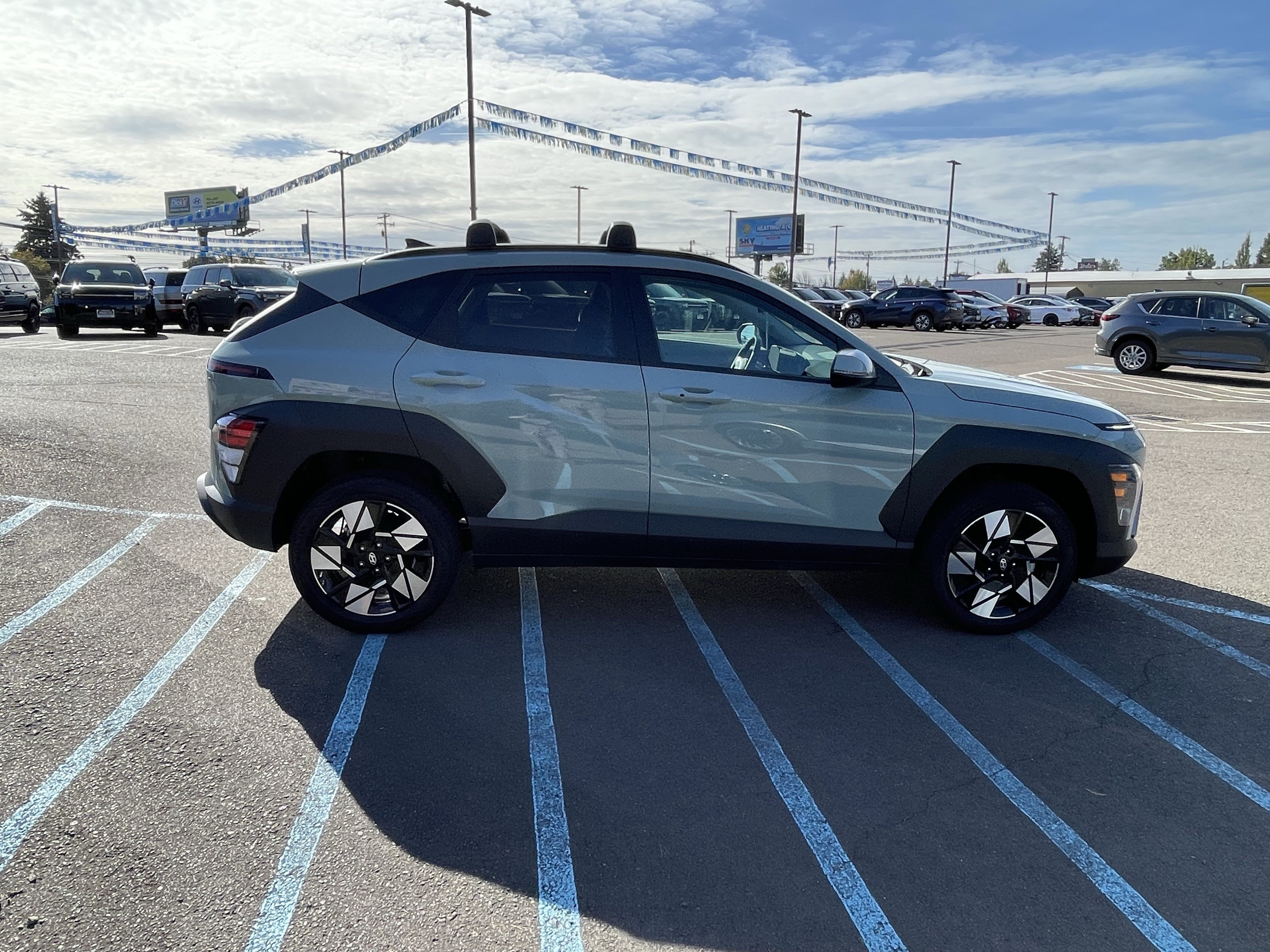 Used 2025 Hyundai Kona SEL AWD/4WD image 6