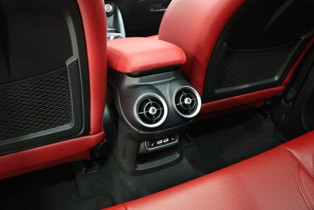 Used 2023 Alfa Romeo Stelvio Veloce AWD/4WD image 29