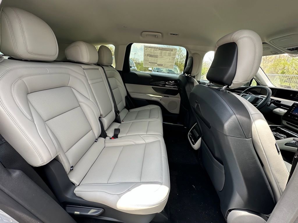 New 2026 Lincoln Nautilus Premier AWD/4WD image 22