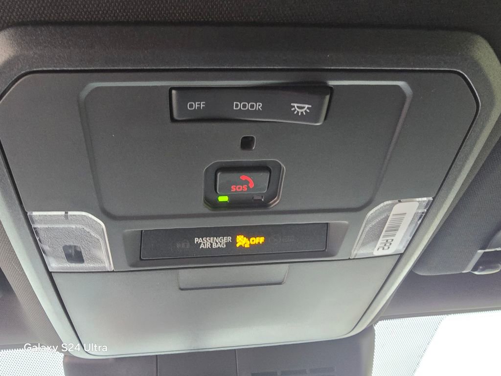 Used 2025 Toyota Tacoma SR image 31