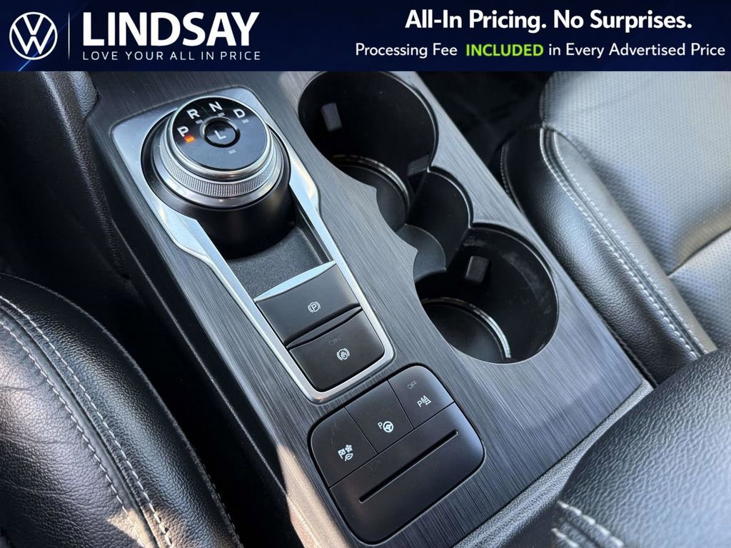Used 2020 Ford Escape Titanium image 21