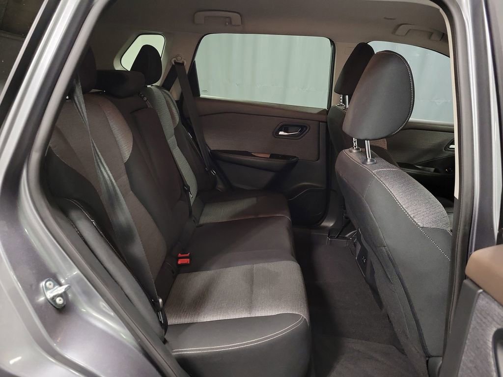 Used 2023 Nissan Rogue SV image 25