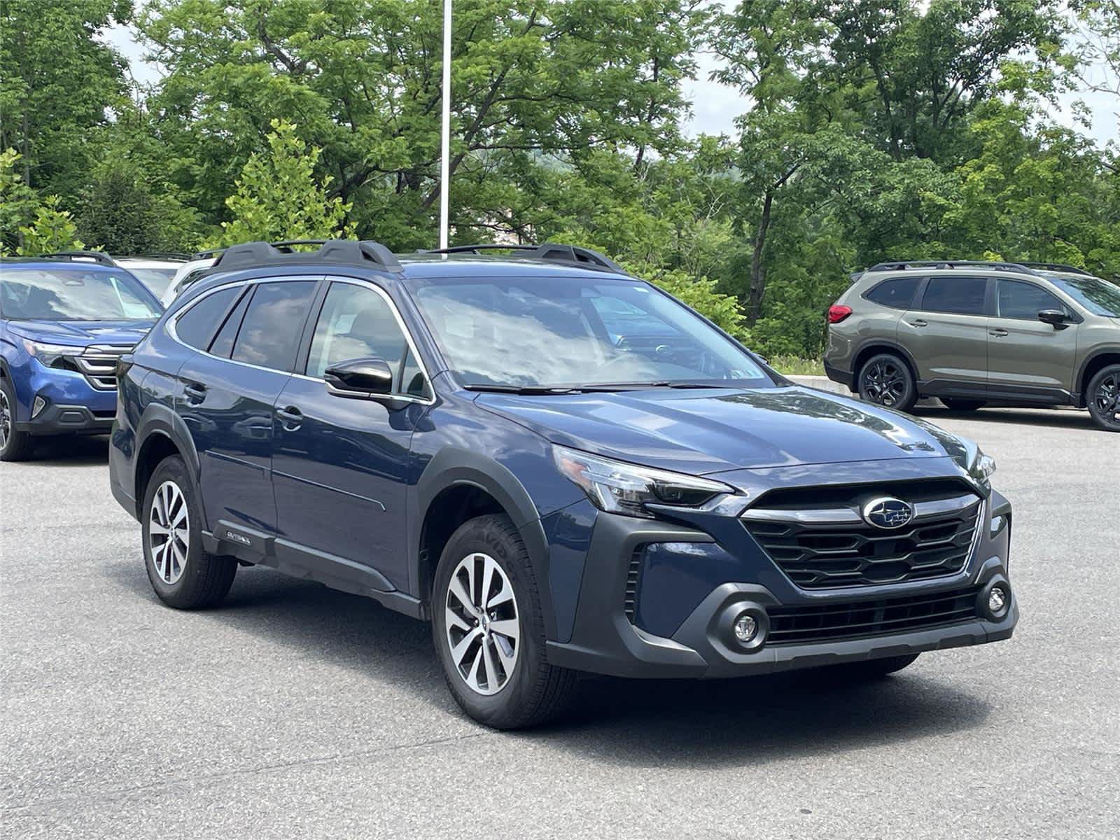 Certified 2025 Subaru Outback Premium AWD/4WD image 7