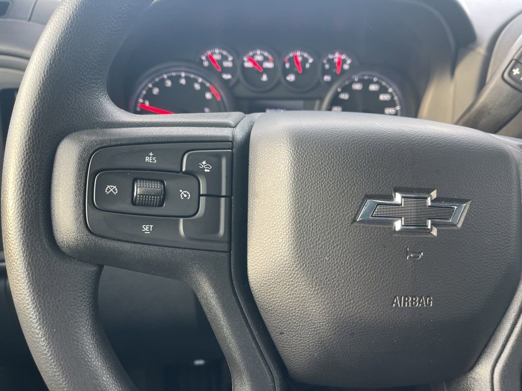 Used 2024 Chevrolet Silverado 1500 Custom w/ Dark Appearance Package image 15