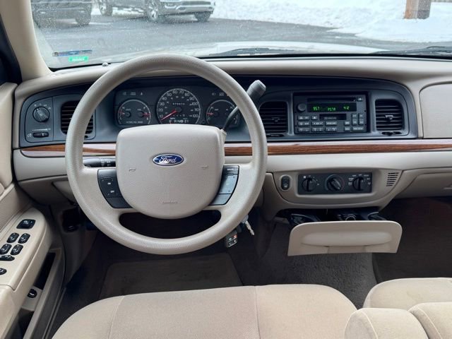 Used 2005 Ford Crown Victoria image 20