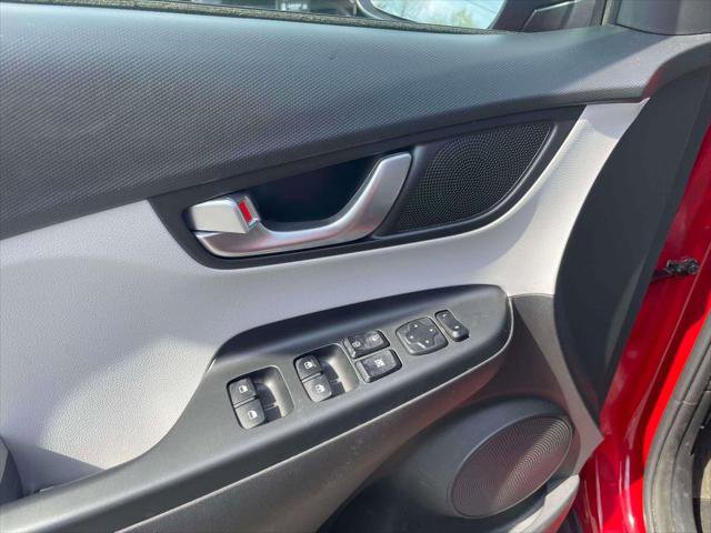 Used 2022 Hyundai Kona SEL w/ Convenience Package AWD/4WD image 15