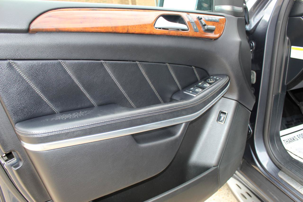 Used 2014 Mercedes-Benz GL 550 4MATIC image 12