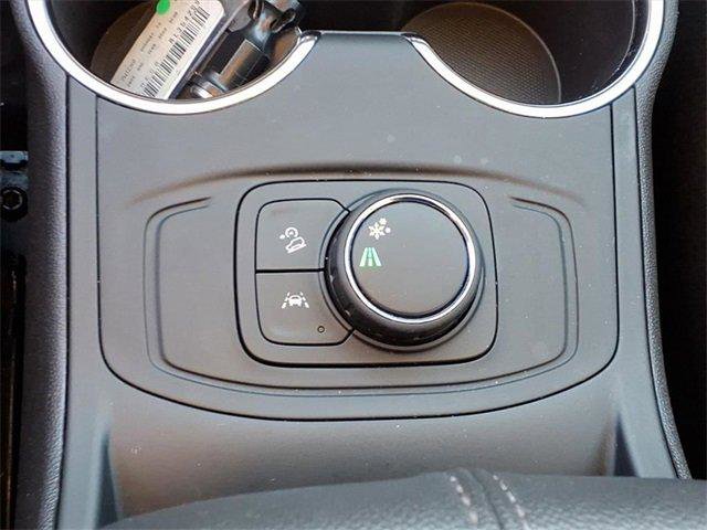 Used 2024 GMC Terrain SLE image 15